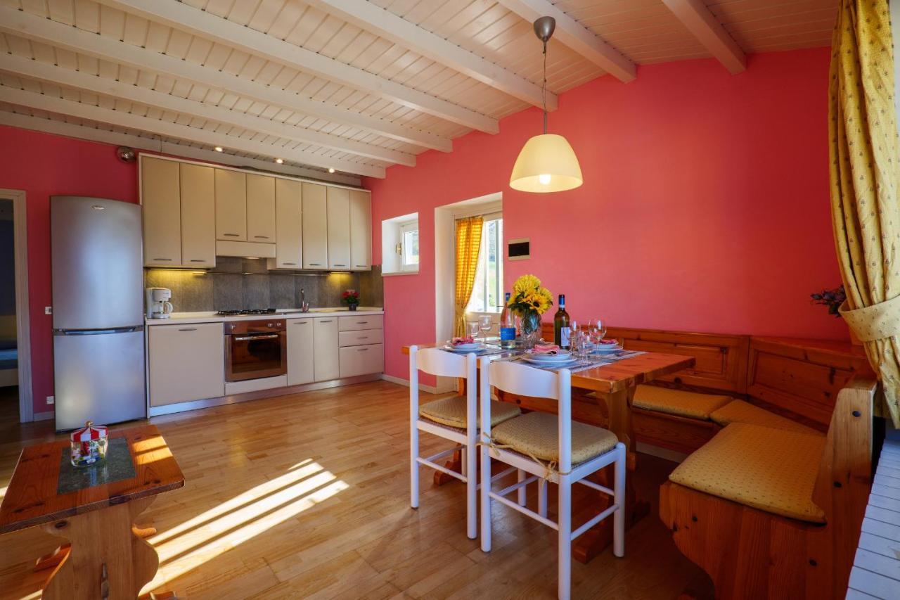 Casa Del Sole Aparthotel Colico Buitenkant foto